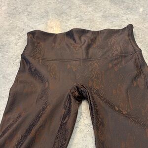 Spandex faux leather snakeskin print in black and brown Size L